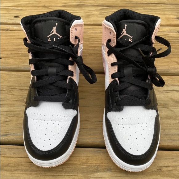 🦖SOLD!🦖Nike Jordan 1 Mid “Crimson Tint” 5.5y Artic Orange sneakers Unisex - Picture 9 of 16